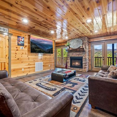 Indoor Pool, Volleyball Beach, Mountain View, Luxury Gatlinburg Exterior photo