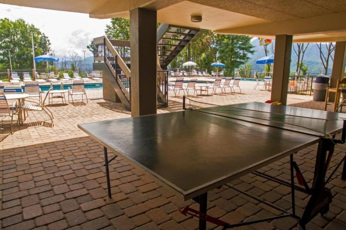 Indoor Pool, Volleyball Beach, Mountain View, Luxury Gatlinburg Exterior photo