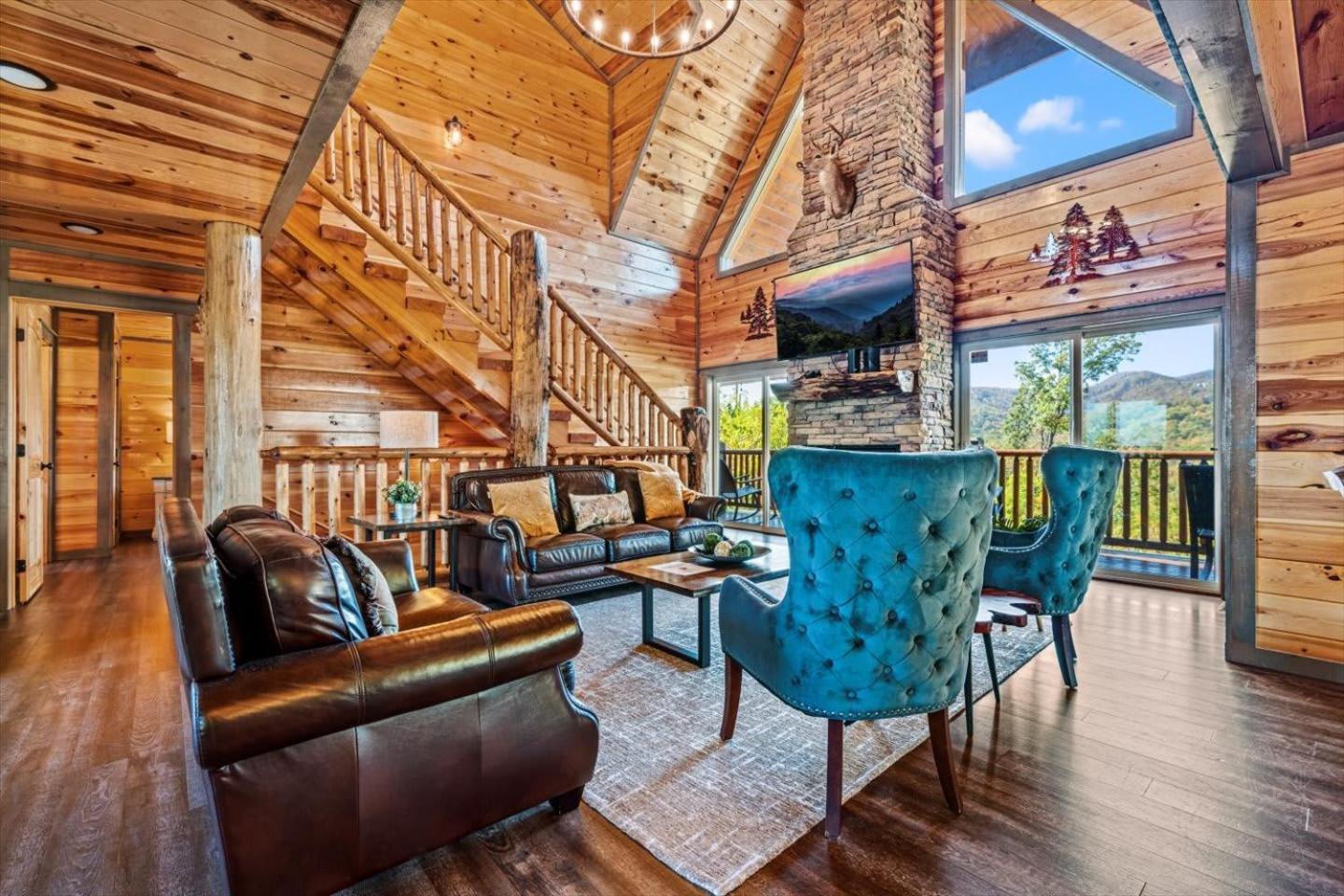 Indoor Pool, Volleyball Beach, Mountain View, Luxury Gatlinburg Exterior photo
