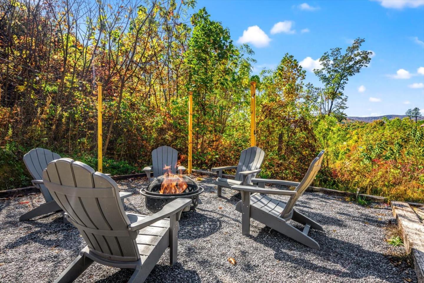 Indoor Pool, Volleyball Beach, Mountain View, Luxury Gatlinburg Exterior photo