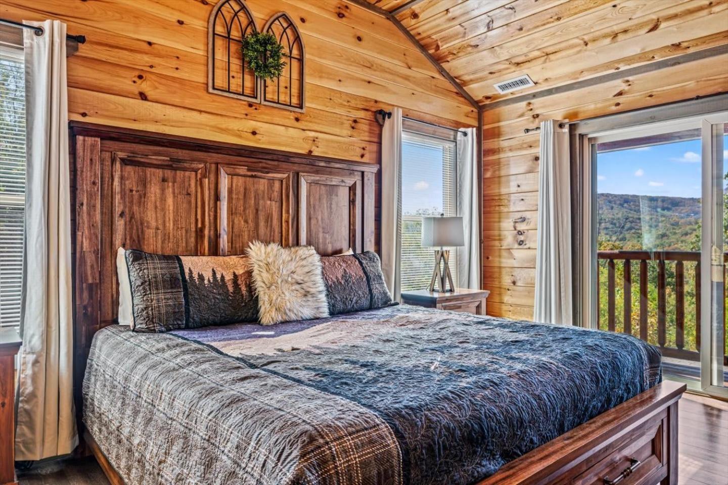 Indoor Pool, Volleyball Beach, Mountain View, Luxury Gatlinburg Exterior photo