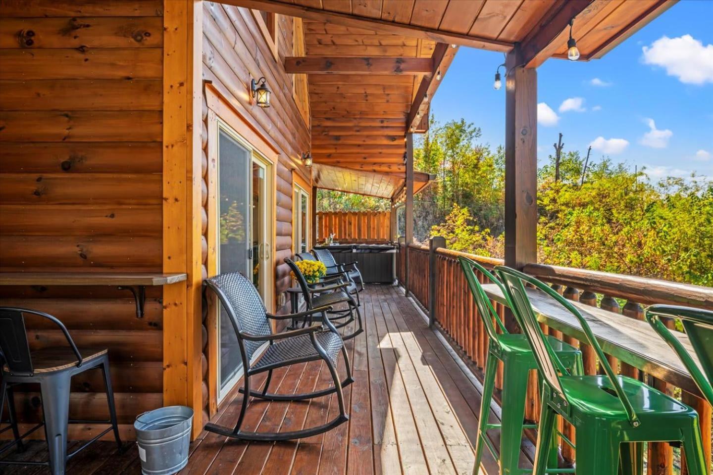 Indoor Pool, Volleyball Beach, Mountain View, Luxury Gatlinburg Exterior photo