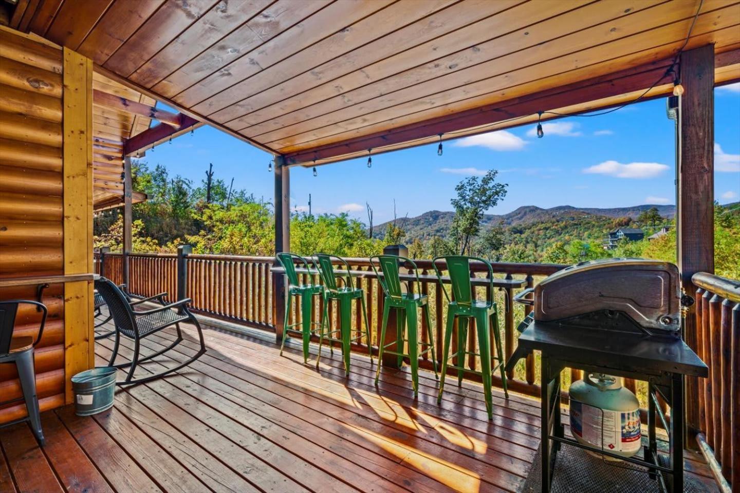 Indoor Pool, Volleyball Beach, Mountain View, Luxury Gatlinburg Exterior photo