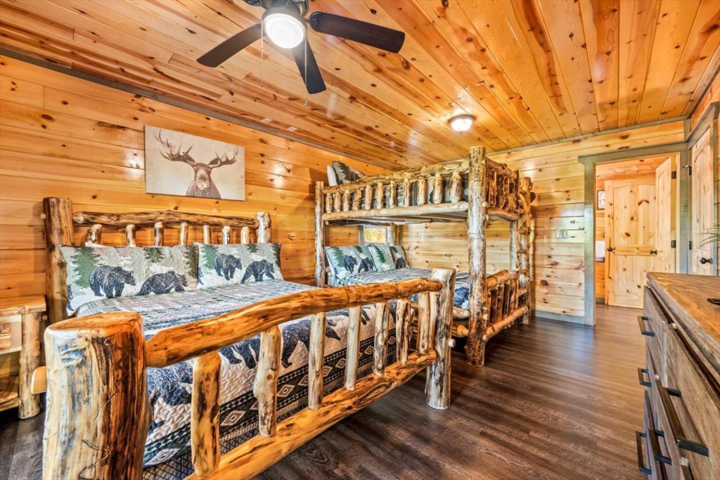 Indoor Pool, Volleyball Beach, Mountain View, Luxury Gatlinburg Exterior photo